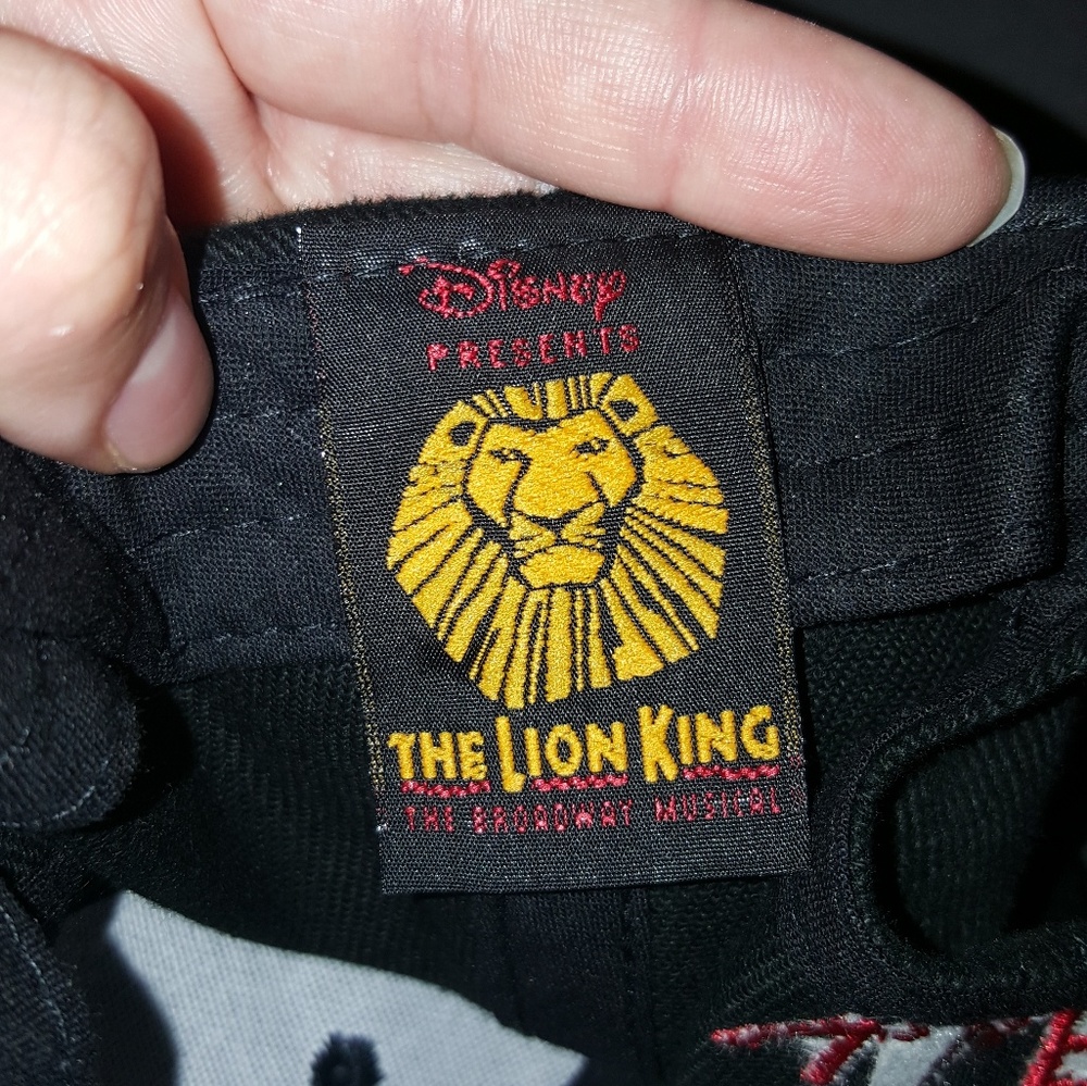 Lion King Cap - Picture 2 of 3